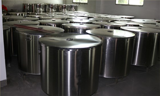雅大燒酒設備——白酒儲存用容器 不銹鋼桶