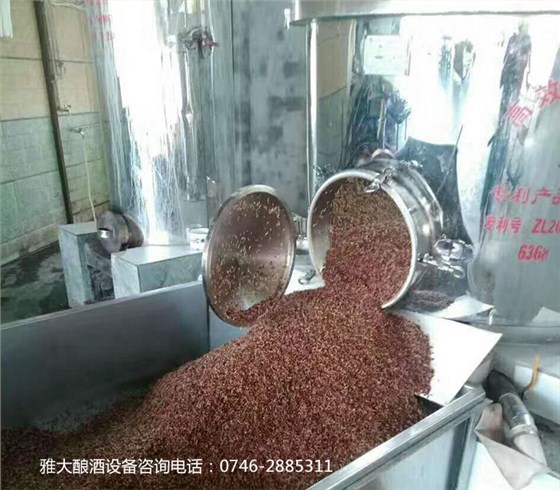 側(cè)開口固態(tài)釀酒設(shè)備 側(cè)開口固態(tài)釀酒設(shè)備