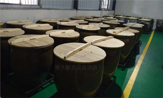 11-采購會計(jì)陳總借助雅大釀酒設(shè)備從釀酒小白蛻變成釀酒大師全過程-發(fā)酵車間 11-采購會計(jì)陳總借助雅大釀酒設(shè)備從釀酒小白蛻變成釀酒大師全過程-發(fā)酵車間