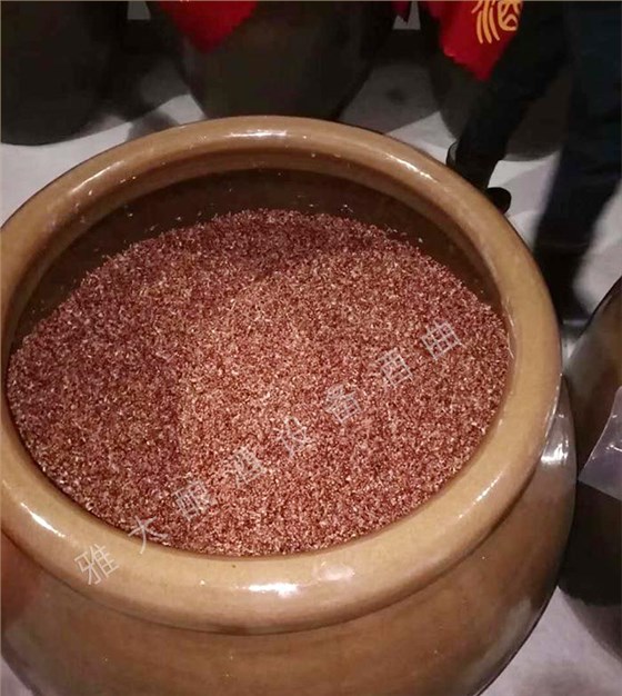 傳統(tǒng)釀酒人迷戀手工釀酒40年換小型釀酒設(shè)備藝更精 5 傳統(tǒng)釀酒人迷戀手工釀酒40年換小型釀酒設(shè)備藝更精 5