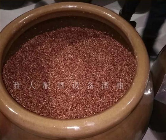 用蒸餾釀酒設(shè)備做固態(tài)高粱酒要加稻殼嗎，兩者口感有什么不同？ 3