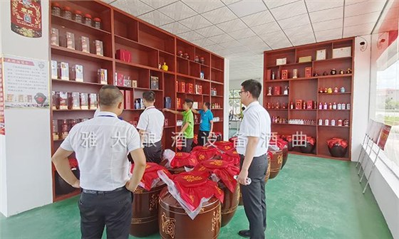 小酒坊燒酒設(shè)備的純糧酒賣不過瓶裝勾兌酒？該放下你的偏見了！ 7