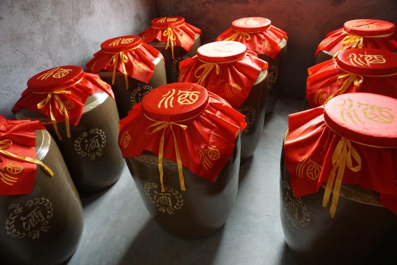 「小型白酒釀酒設備」西鳳年份酒塑化劑風波成白酒行業(yè)新焦點-03 存酒 「小型白酒釀酒設備」西鳳年份酒塑化劑風波成白酒行業(yè)新焦點-03 存酒