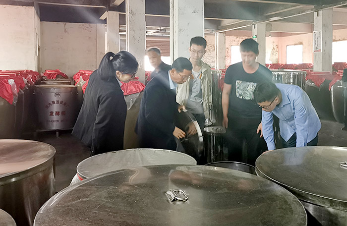 共同探討釀酒技術(shù)1 共同探討釀酒技術(shù)1