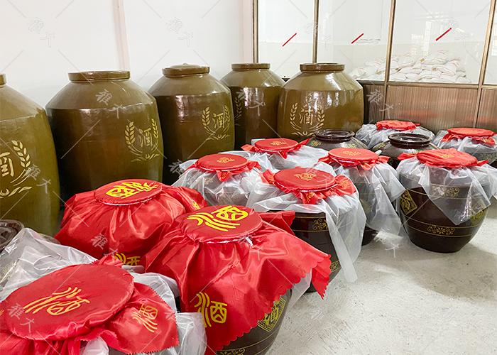 煙酒茶行老板用電加熱釀酒設備開酒坊，還是純糧酒市場大 6